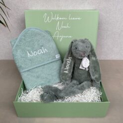 gepersonaliseerde kraamcadeau badcape cadeaubox richie