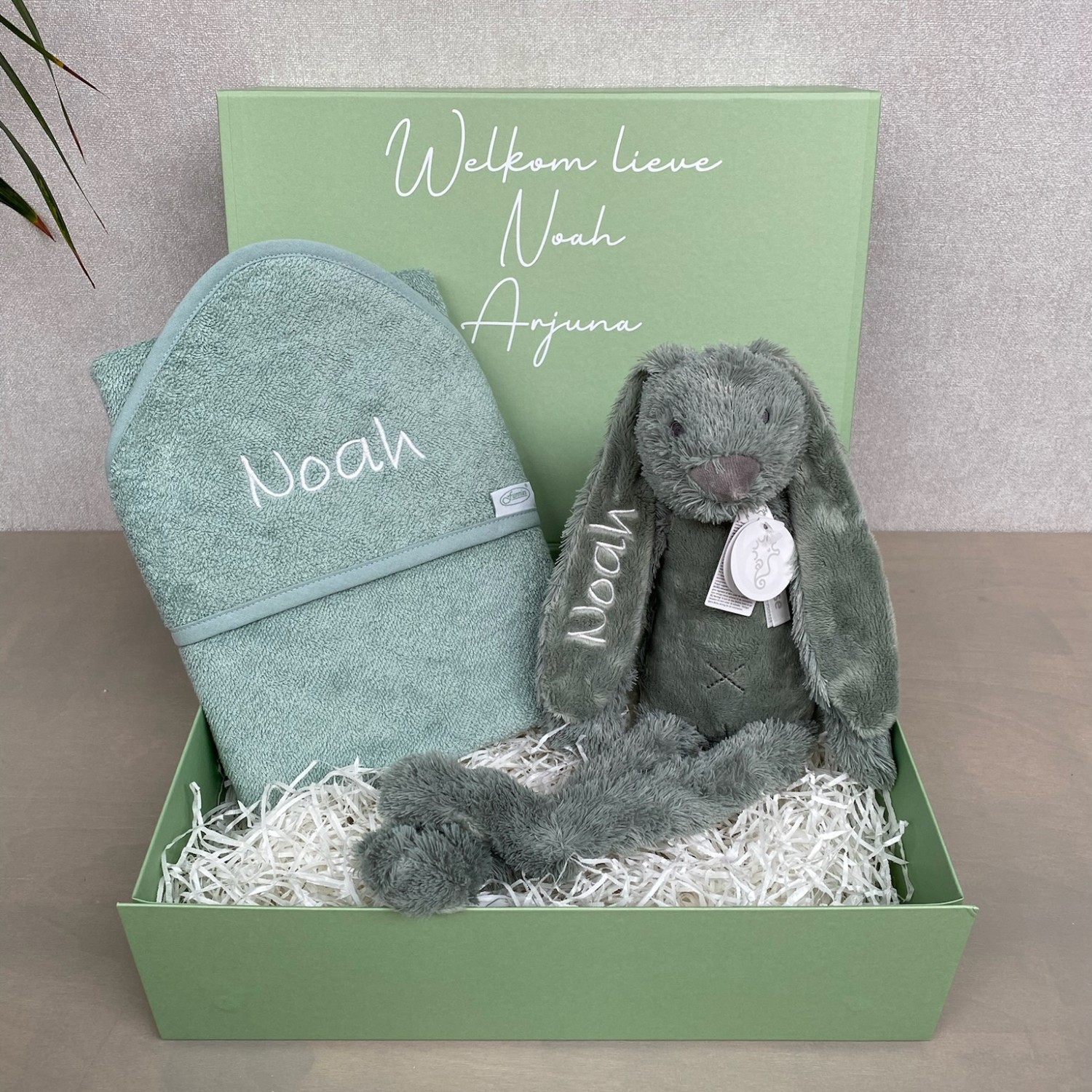 gepersonaliseerde kraamcadeau badcape cadeaubox richie